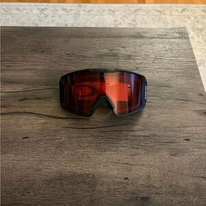 Oakley Liner Miner Medium Ski Goggles with Vibrant Red Lens